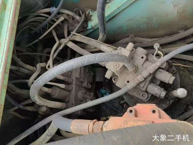 神钢 SK210 挖掘机