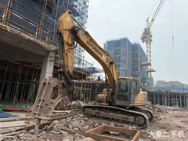 现代 275LVS 挖掘机