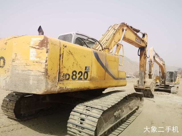 加藤 HD820 挖掘机