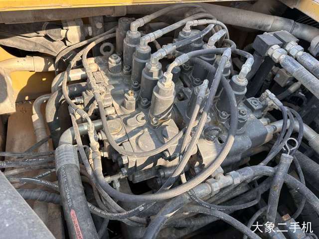 山东临工 E6500F 挖掘机