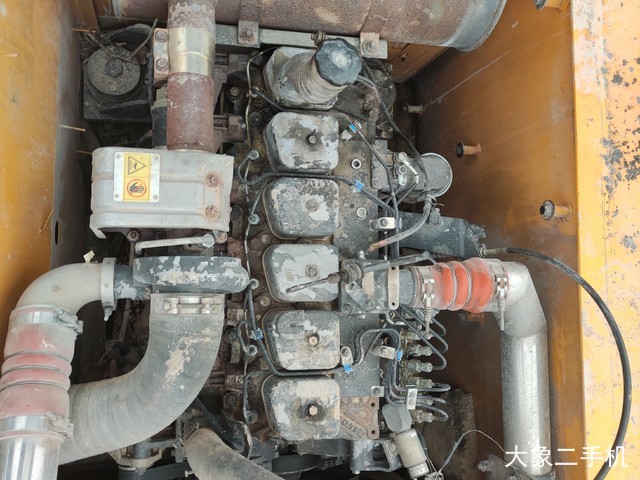 现代 R225LC-7 挖掘机