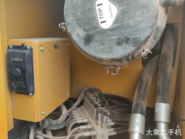 徐工 XE200DA 挖掘机