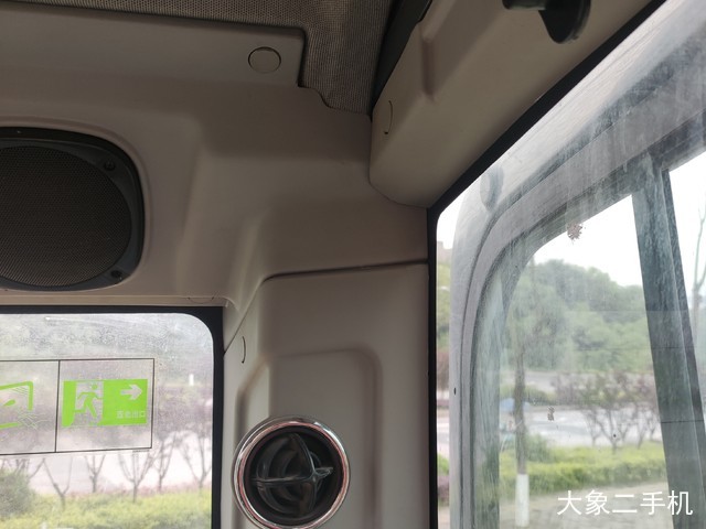 徐工 XE200DA 挖掘机