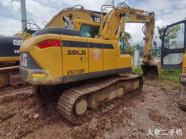 山东临工 E6135F 挖掘机