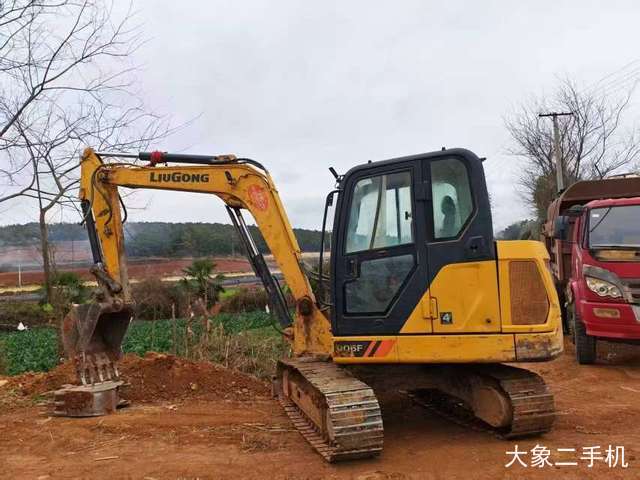 柳工 CLG906D 挖掘机