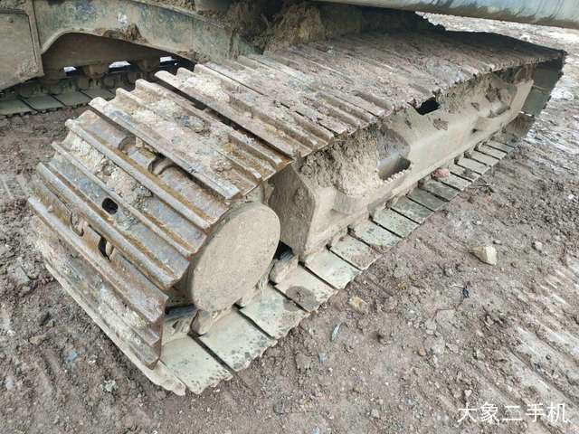 山东临工 E6135F 挖掘机