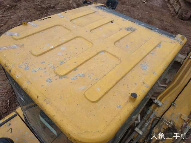 山东临工 E680F 挖掘机