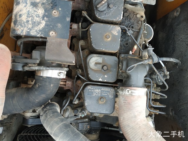 现代 R150LC-9 挖掘机