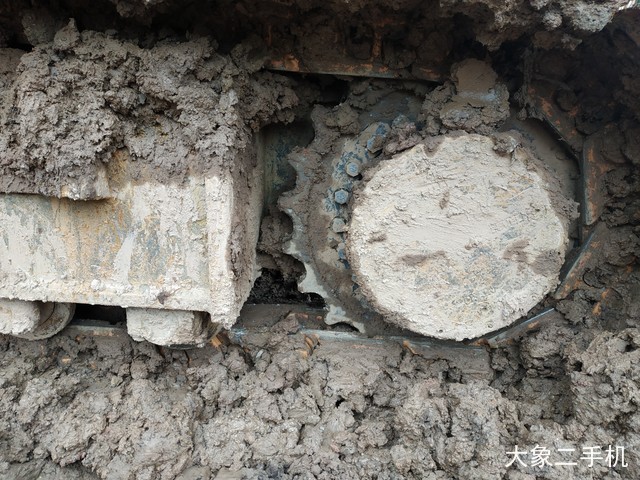 现代 R150LC-9 挖掘机