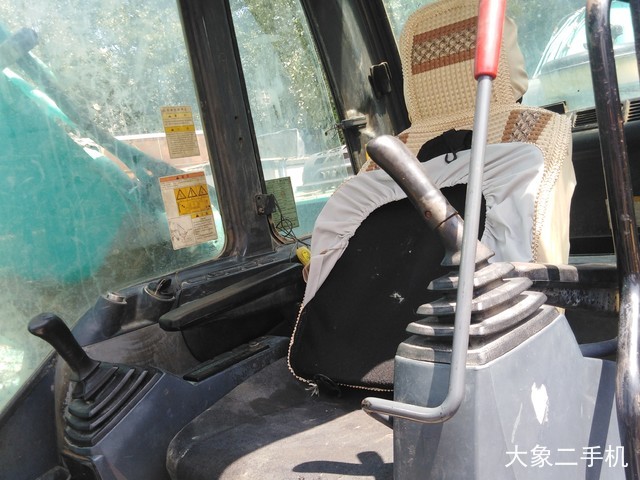 神钢 SK250-8 挖掘机