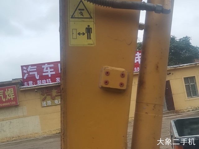 山东临工 E660F 挖掘机