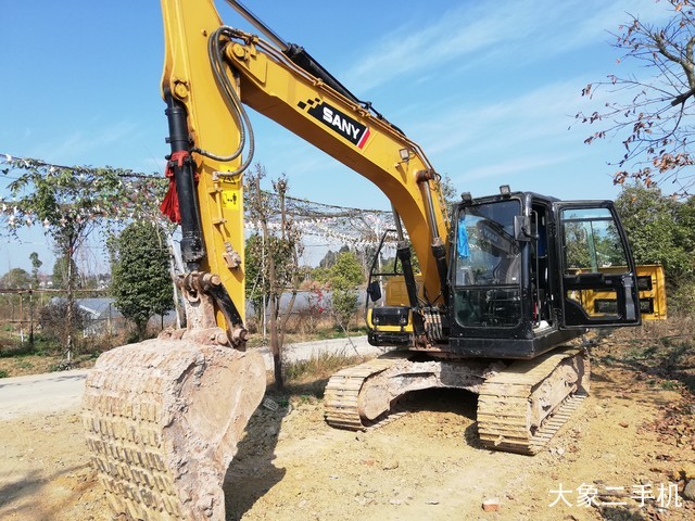 三一重工 SY135C 挖掘机