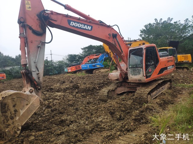 斗山 DH215-7 挖掘机