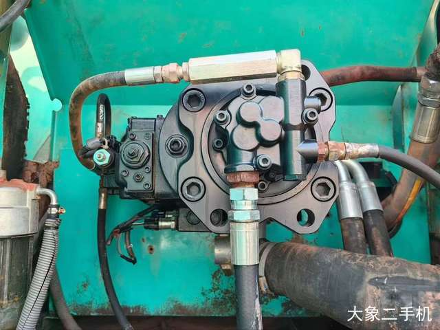 神钢 SK350LC-8 挖掘机