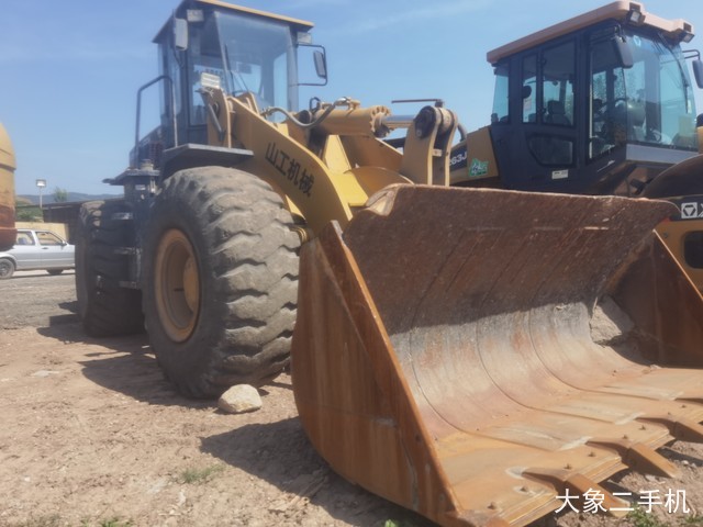 山工 SEM652D 装载机