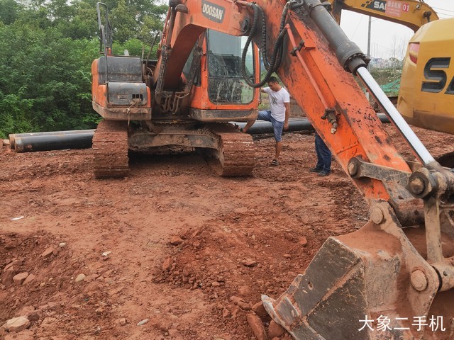 斗山 DX120-9C 挖掘机