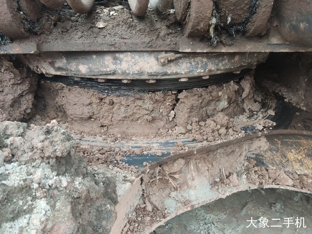 现代 R225-7 挖掘机