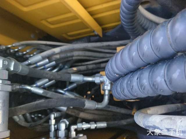 徐工 XE75D 挖掘机