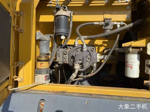 徐工 XE240D 挖掘机