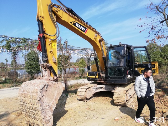 三一重工 SY135C 挖掘机