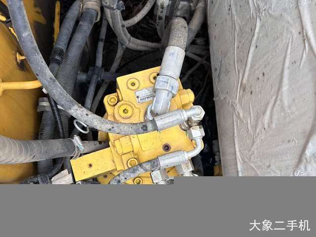 山东临工 E660F 挖掘机