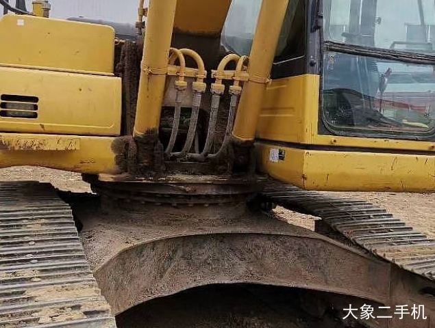 小松 PC200-8M0 挖掘机