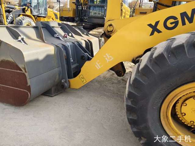 厦工 XG955HCNG 装载机