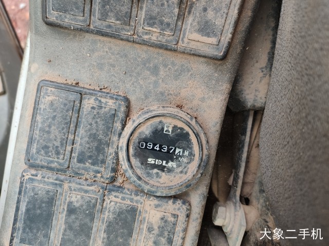 山东临工 LG6150 挖掘机