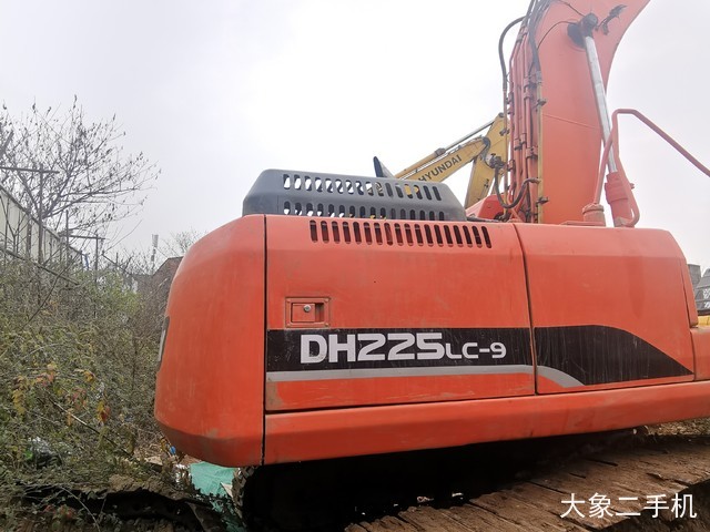 斗山 DH225LC-9 挖掘机