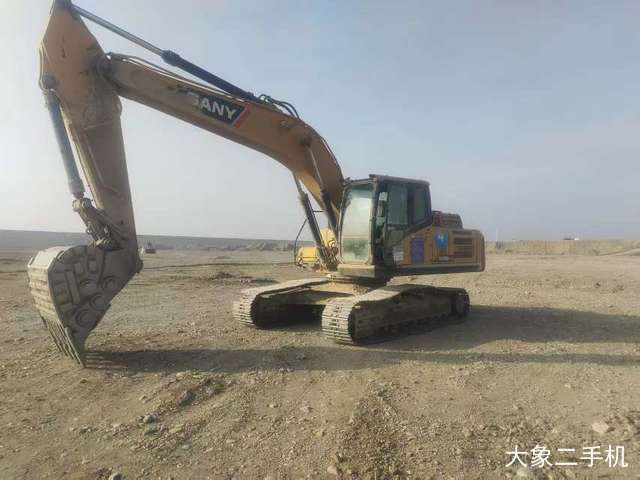 三一重工 SY245H 挖掘机