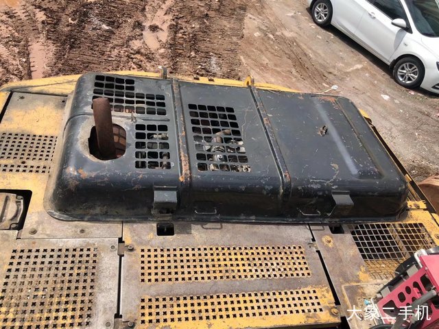 卡特彼勒 320B 挖掘机