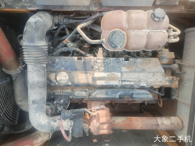 山东临工 E6225H 挖掘机