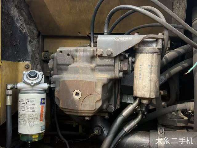 小松 PC220-8 挖掘机