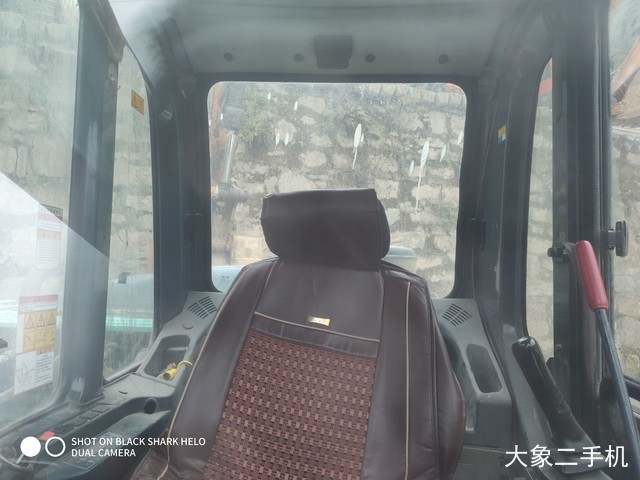 神钢 SK140LC-8 挖掘机