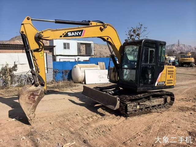 三一重工 SY75C-10 挖掘机