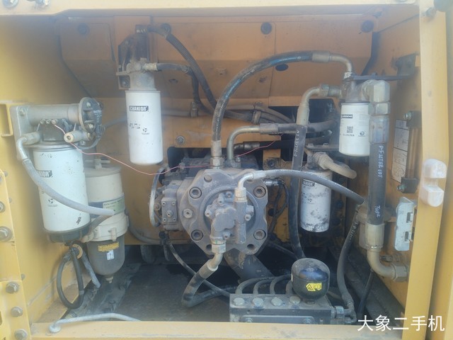 山东临工 E6225H 挖掘机