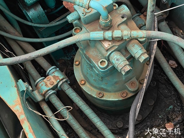 神钢 SK210-6E 挖掘机