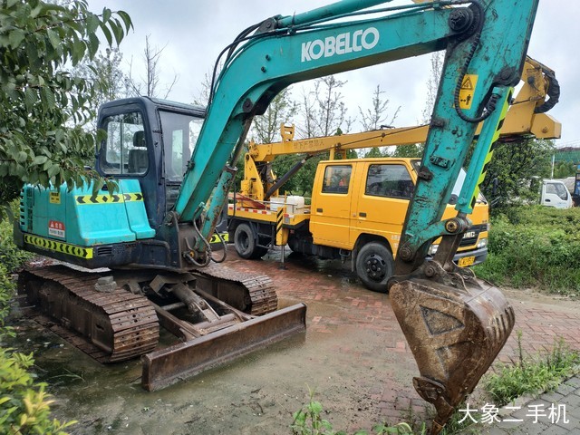 神钢 SK60-8 挖掘机