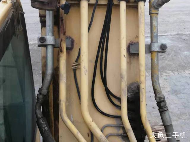 小松 PC220-8 挖掘机