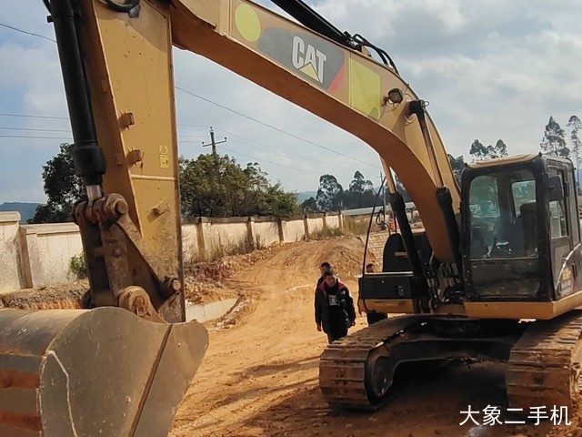 卡特彼勒 新一代Cat®320液压 挖掘机