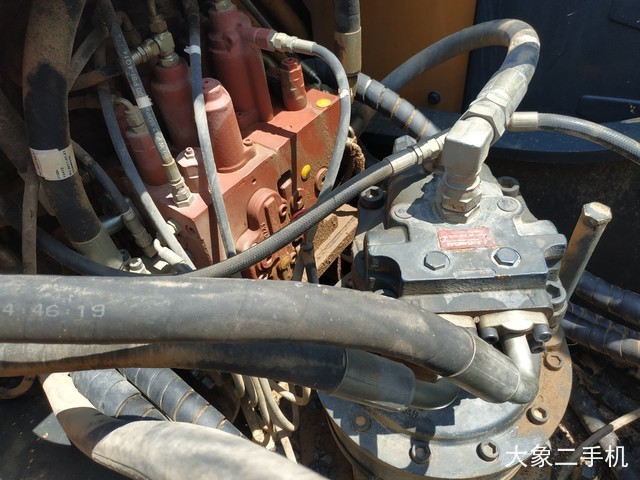 现代 R275LVS 挖掘机