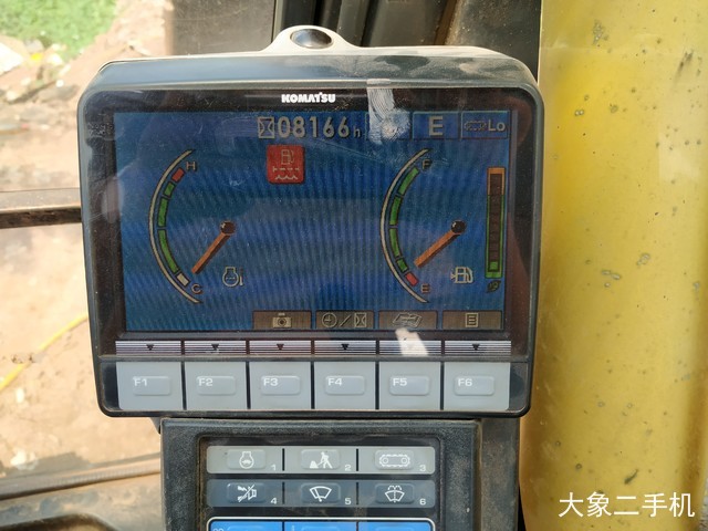 小松 PC200-8 挖掘机