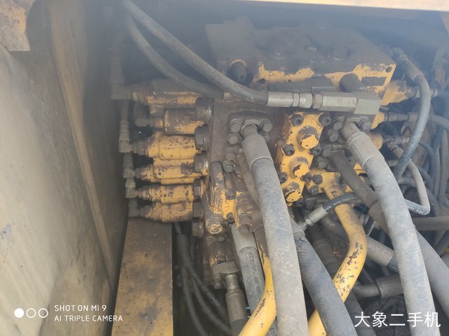 小松 PC220-8 挖掘机