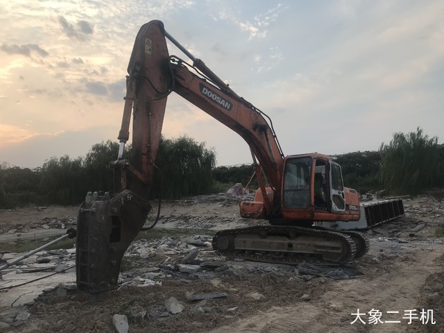 斗山 DH215-7 挖掘机