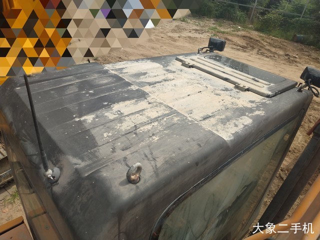 三一重工 SY215C 挖掘机