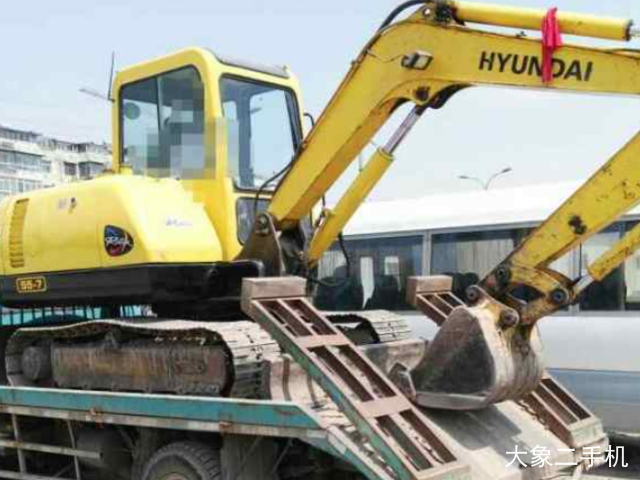 现代 R55-7 挖掘机