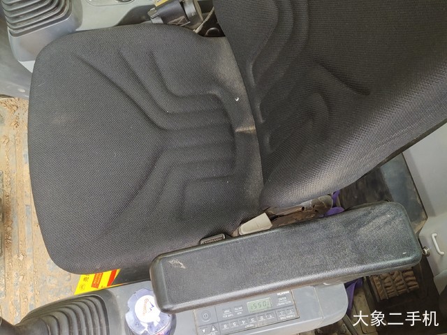 小松 PC220-8M0 挖掘机