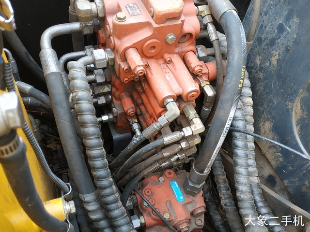 柳工 CLG908D 挖掘机