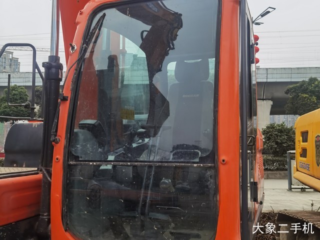 斗山 DX130-9C 挖掘机