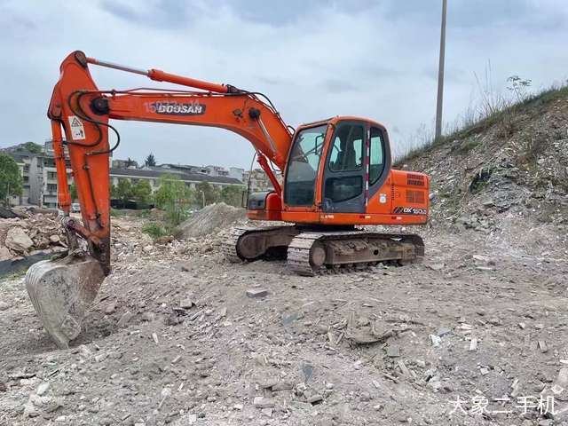 斗山 DX120-9C 挖掘机